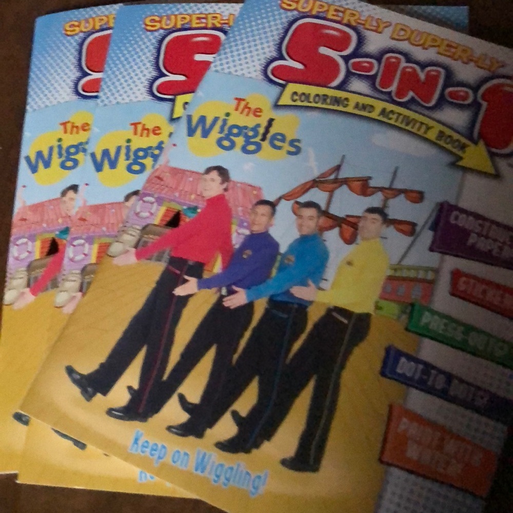 3 - The Wiggles 5 in 1 coloring and activity book